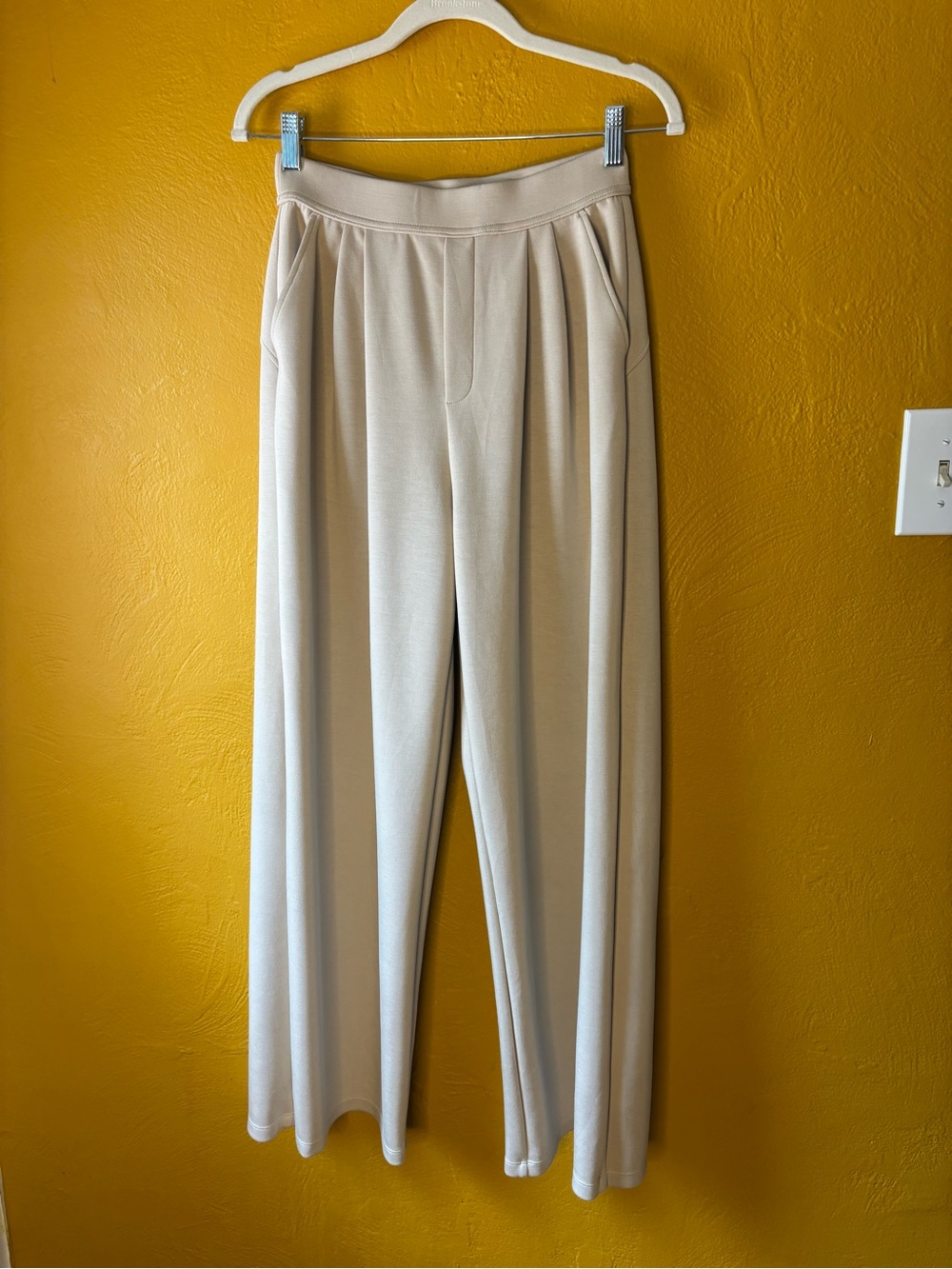 NWOT Halara Flex High Waisted Pleated Wide Leg Work Pants Beige XS Regular - Picture 2 of 8